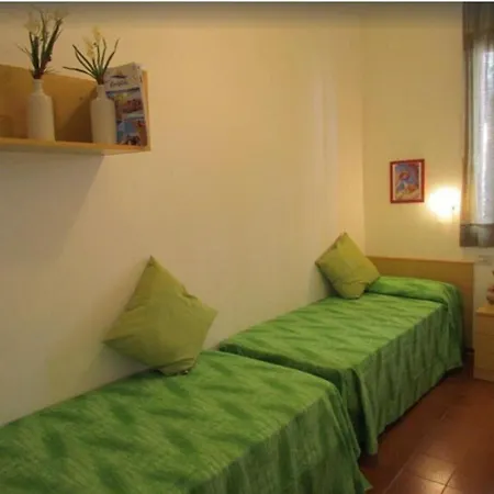 Holiday home Great Apartment In Residence With Private Garden - Parking - Airco - Pools