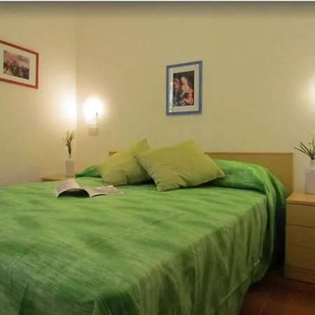 Great Apartment In Residence With Private Garden - Parking - Airco - Pools Bibione