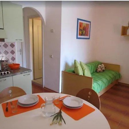 Great Apartment In Residence With Private Garden - Parking - Airco - Pools 度假居 *