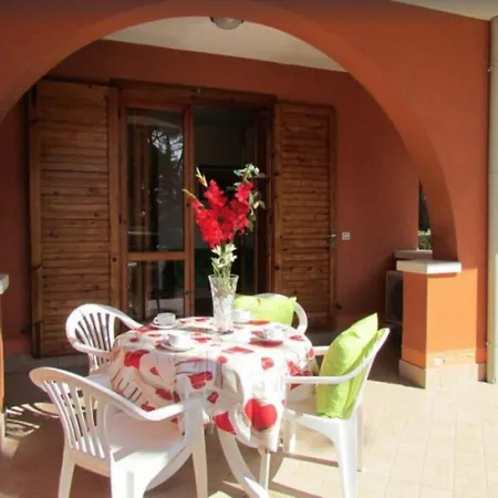 Great Apartment In Residence With Private Garden - Parking - Airco - Pools Holiday home *
