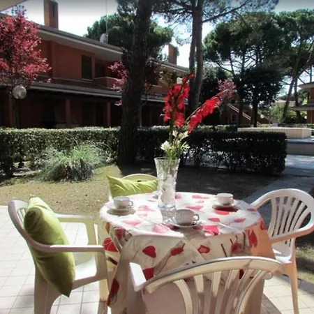 Great Apartment In Residence With Private Garden - Parking - Airco - Pools *