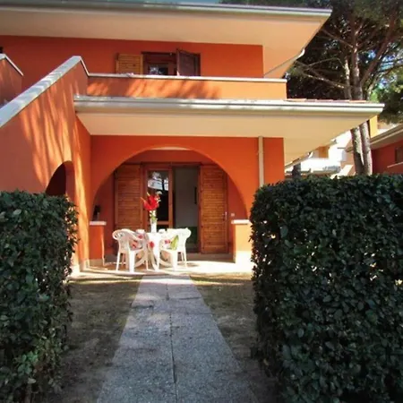 Great Apartment In Residence With Private Garden - Parking - Airco - Pools *