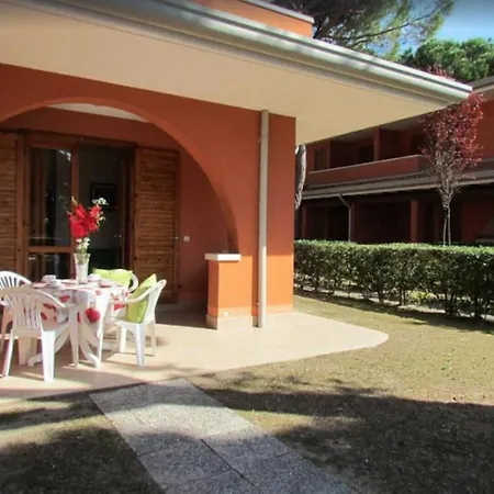 Great Apartment In Residence With Private Garden - Parking - Airco - Pools Holiday home